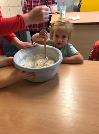 76751662_583963519043407_7978147849651093504_n